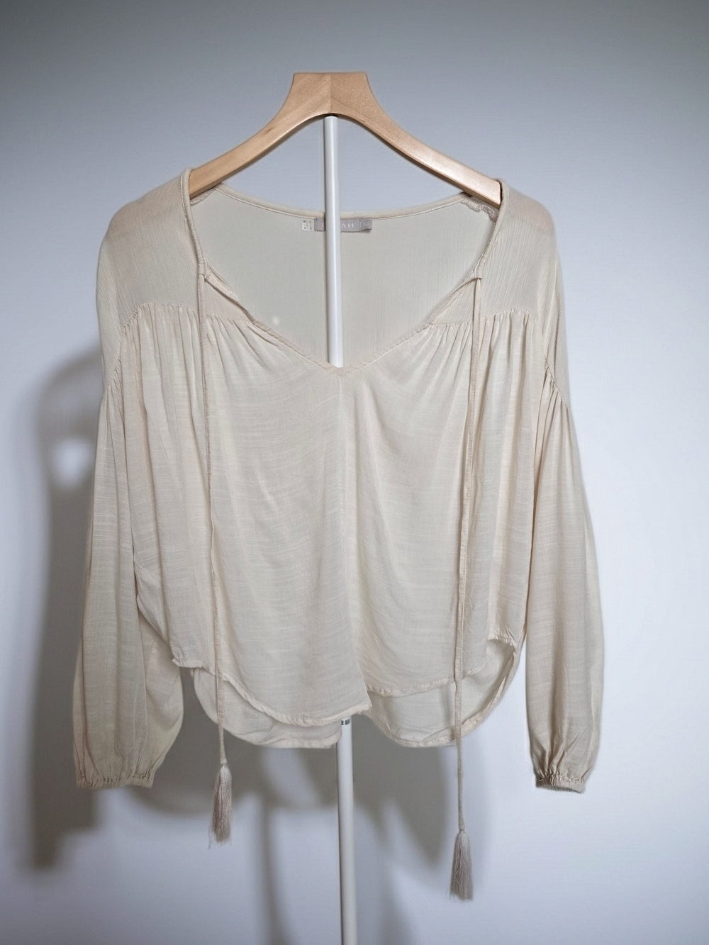 NWOT Indah Cream Boho Cottagecore Tie-Front Tunic Earthy Blouse Womens Size XS